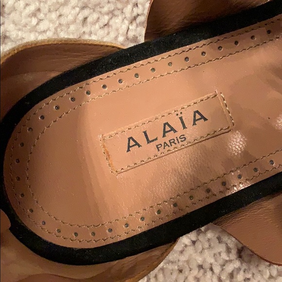 Alaia Black Suede Cut Out Sandals - Picture 2 of 8